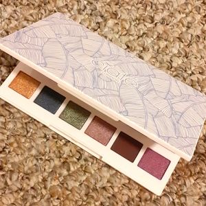 Makeup palette